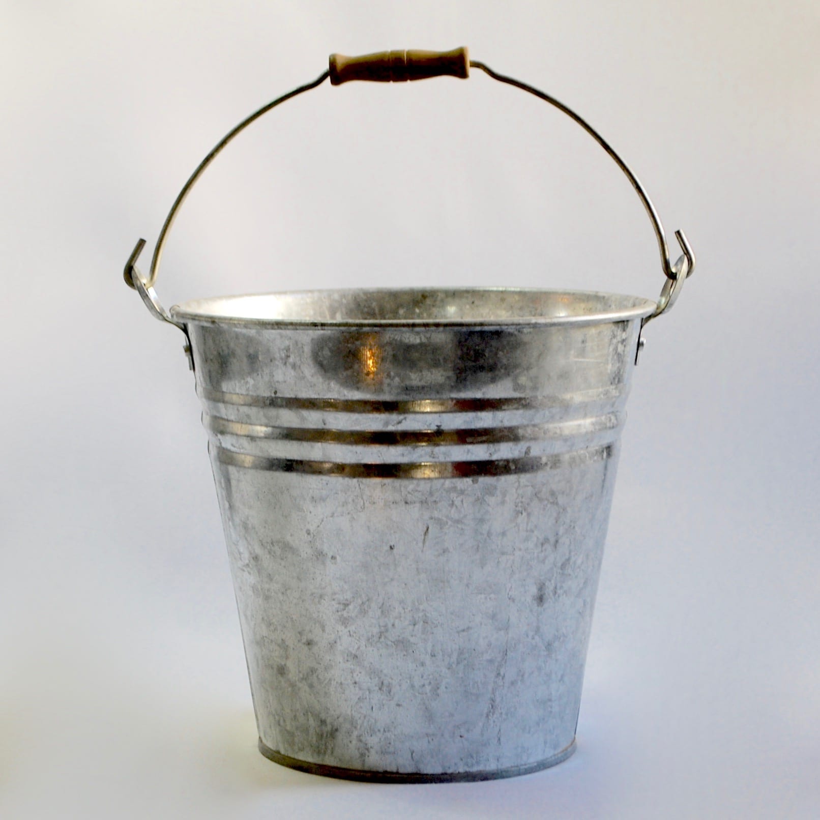 Buckets With Wood Handles At Ken Escobar Blog Buckets With Wood Handles At Ken Escobar Blog
